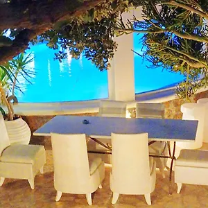  Βίλα Mykonian Iros &